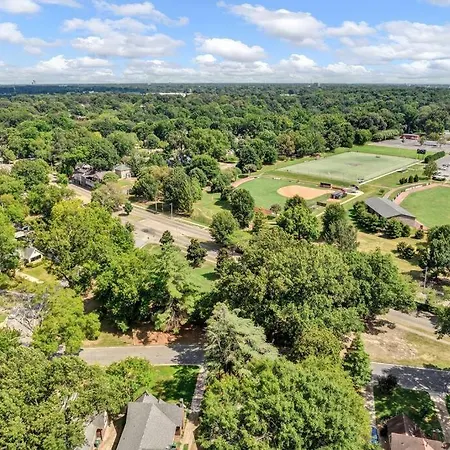 Cheerful Midtown Home With View Of Rhodes College Memphis Exterior photo