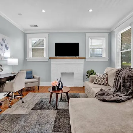 Cheerful Midtown Home With View Of Rhodes College Memphis Exterior photo