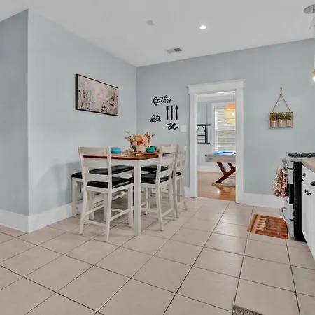 Cheerful Midtown Home With View Of Rhodes College Memphis Exterior photo